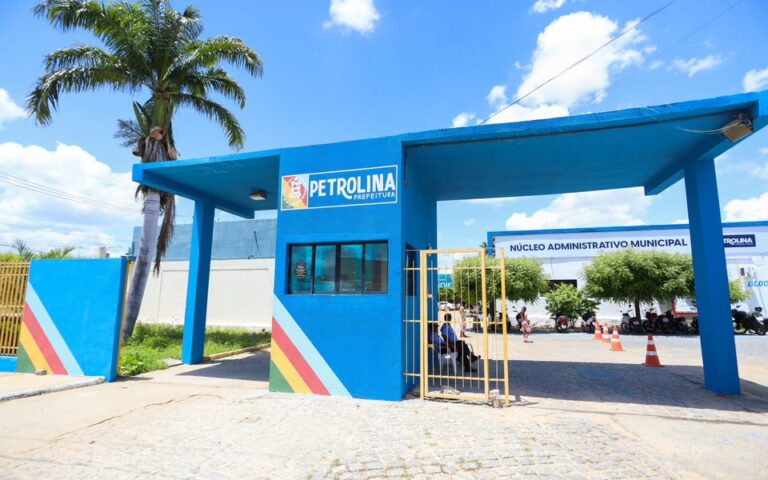  Petrolina lança edital com mais de 800 vagas para educação; confira