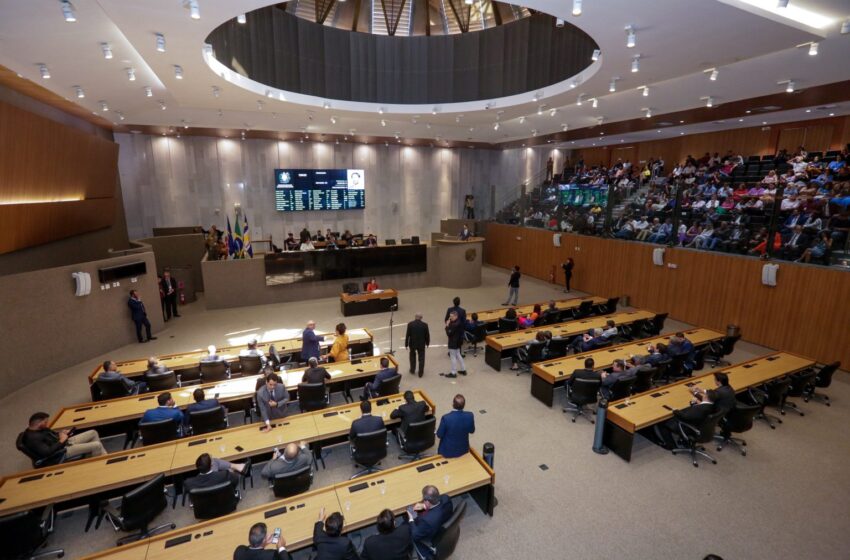  Deputados de Pernambuco seguem Câmara Federal e capturam parte do orçamento das receitas do Estado