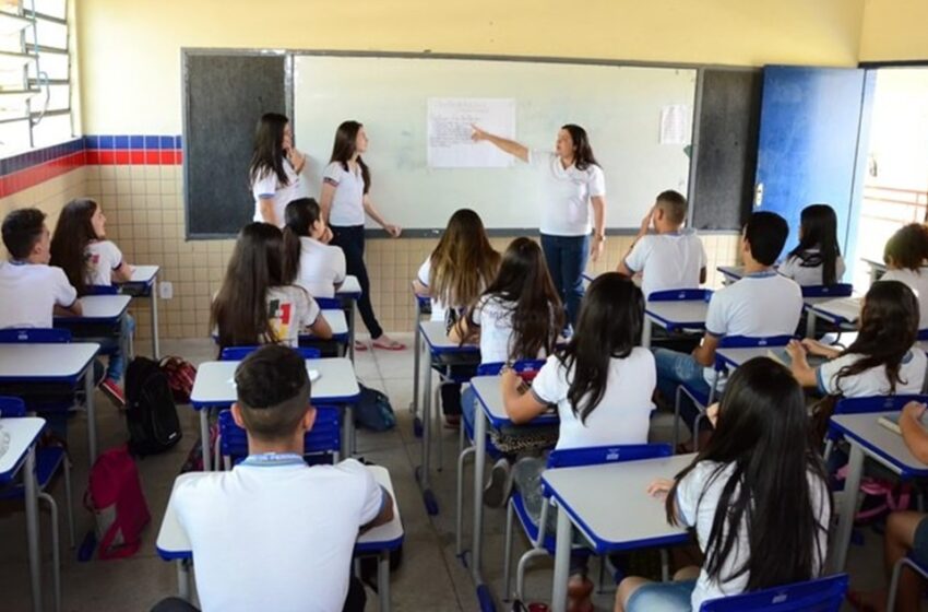  Volta às aulas com carga horária mais robusta na rede estadual