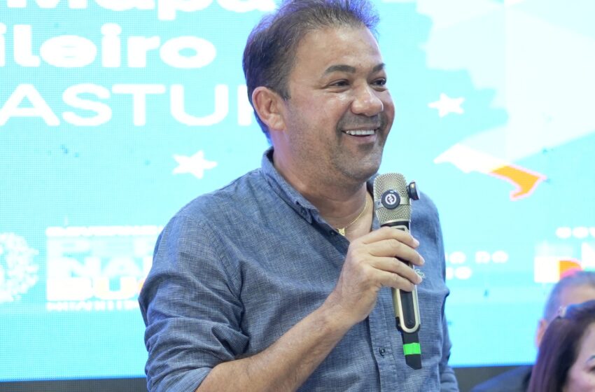  Prefeito Evilásio Mateus inicia pagamento do 13º salário antecipado em Araripina