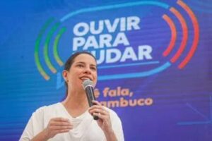  Governadora Raquel Lyra cumpre agenda no sertão, discutindo o Projeto  “Ouvir Para Mudar 2025”
