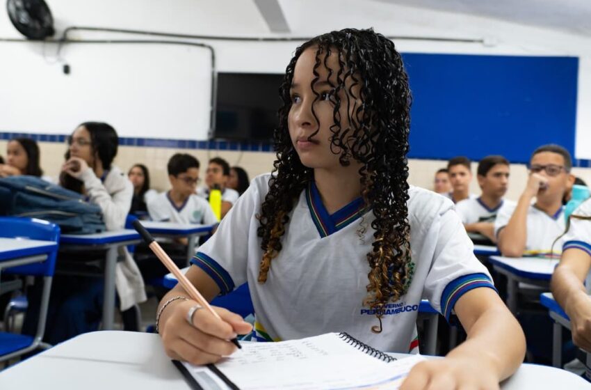  Ensino médio em Pernambuco é destaque nacional com maior permanência de discentes nas escolas