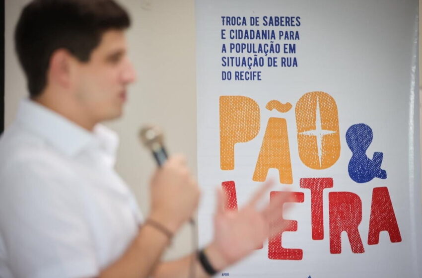  Pão e Letra: programa oferece bolsas de estudo para população em situação de rua