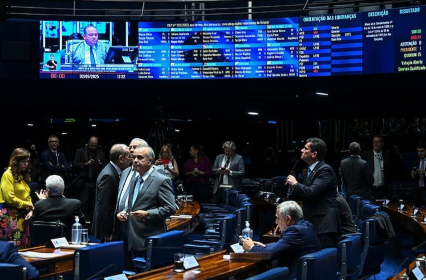  Senado aprova projeto que altera Lei da Ficha Limpa e reduz prazo de inelegibilidade de políticos