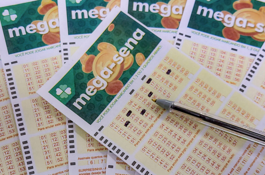  Mega-Sena acumula e prêmio vai para R$ 40 milhões; veja as dezenas sorteadas