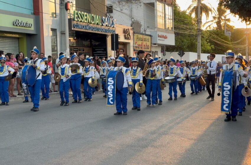  Araripina celebra 97 anos de emancipação política com super desfile cívico