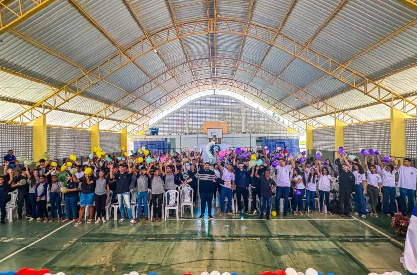  Prefeitura de Araripina realiza o primeiro Aulão SAEB com alunos do 9º ano da rede municipal