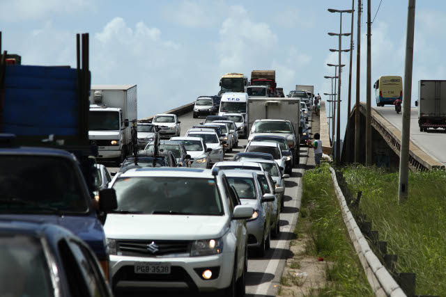  Projeto de CNH mais acessível tem potencial de economizar até seis meses de trabalho dos pernambucanos