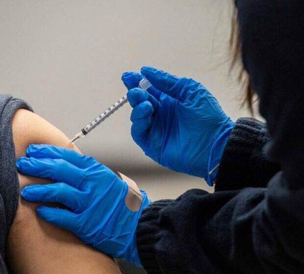  Vacina nacional contra covid deve chegar ao SUS no 1º semestre de 2026